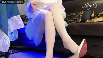 Misaki Suzuki's sexy cosplay of Ukiyo Hanakagakure from Genshin Influence